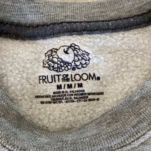 Fruit of the loom gray sweatshirt - Picture 2 of 5